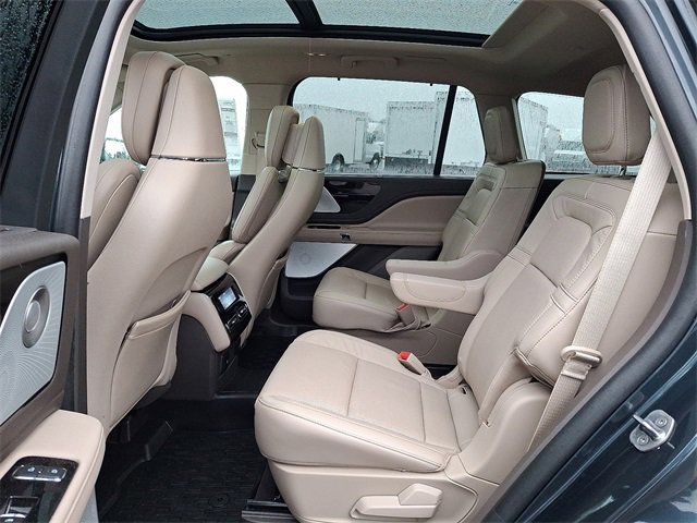 Certified 2024 Lincoln Aviator Reserve w/ Equipment Group 201A image 10