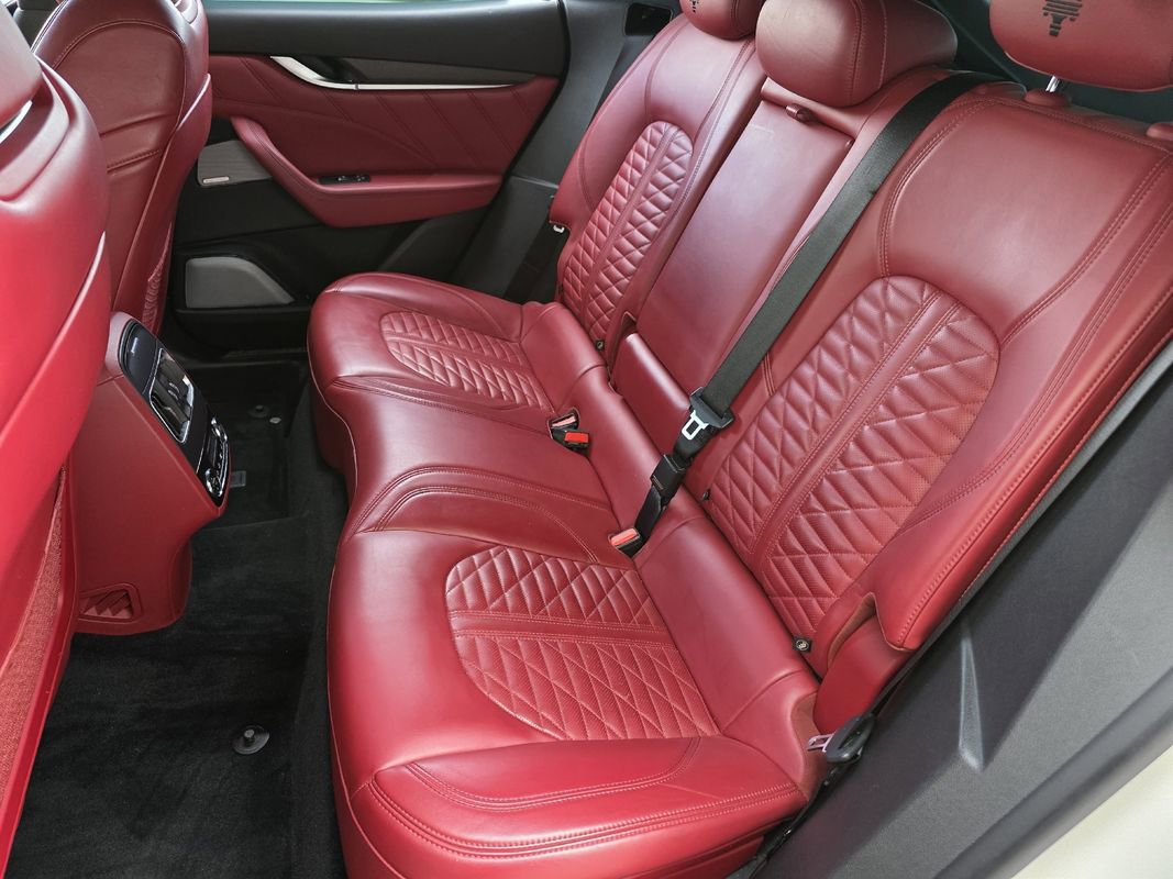 Used 2019 Maserati Levante GTS image 32