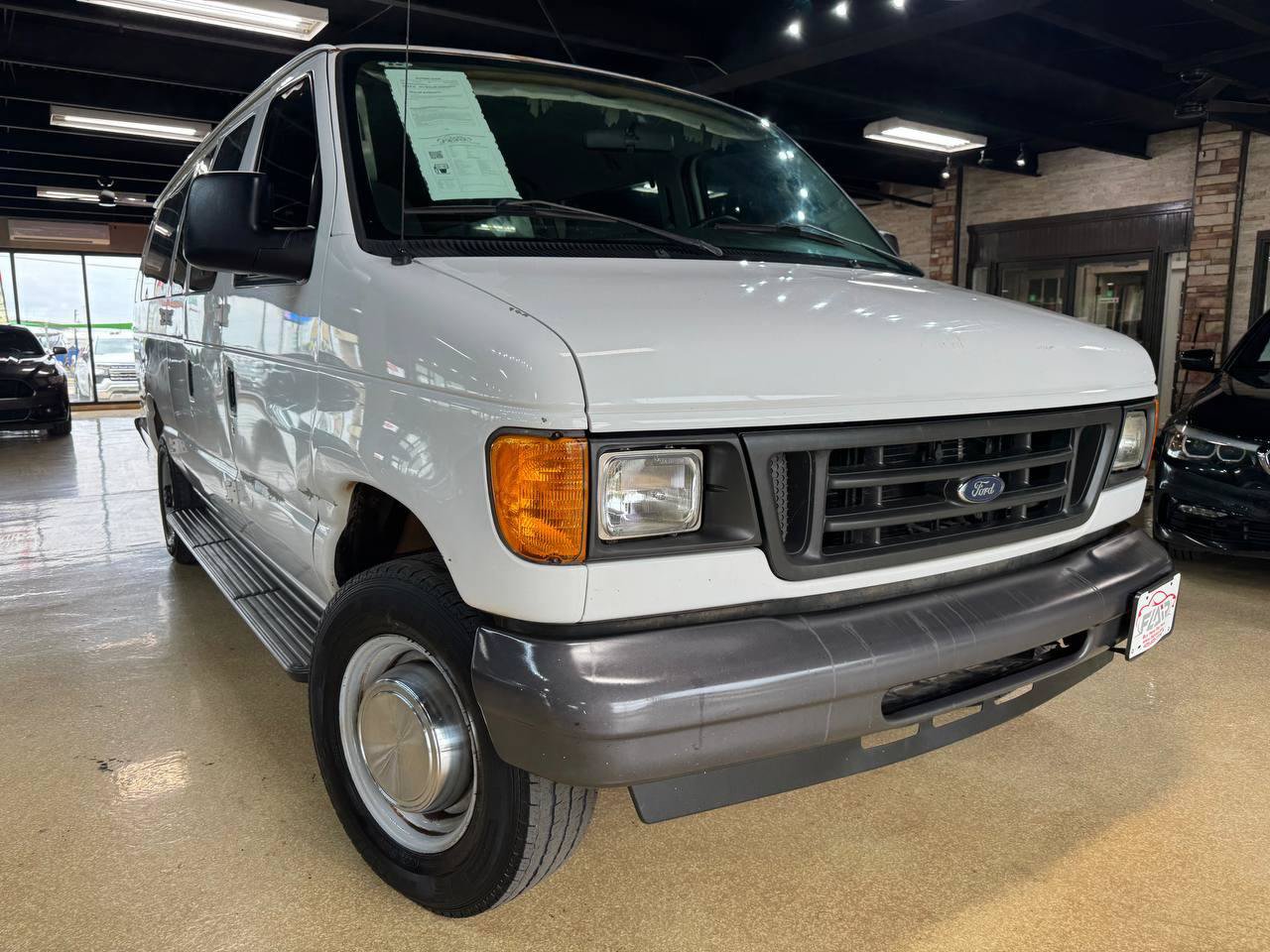 Used 2006 Ford E-350 and Econoline 350 XL RWD image 1