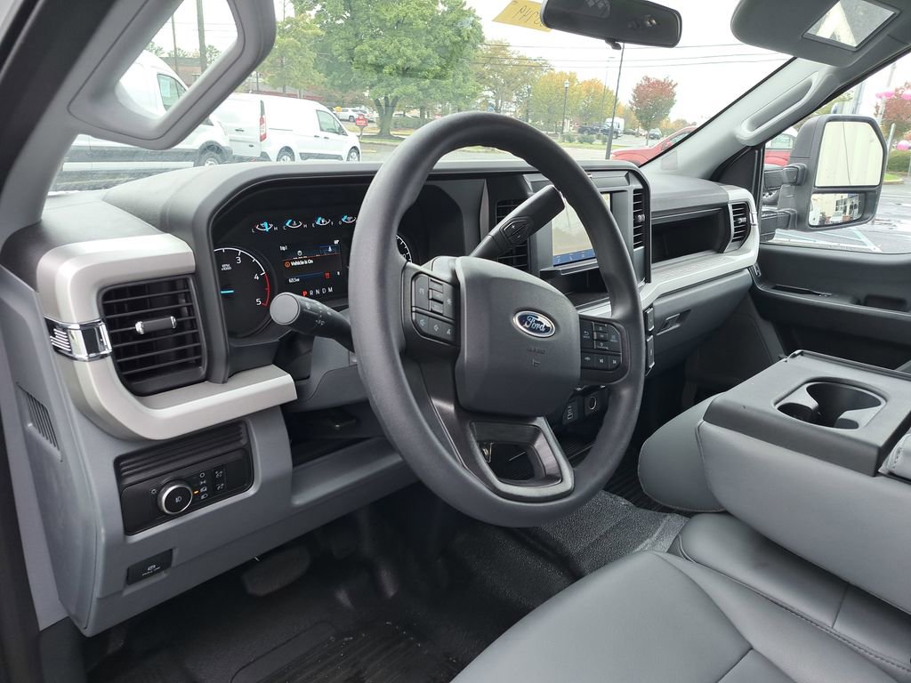 New 2025 Ford F350 XL w/ XL Chrome Package image 7