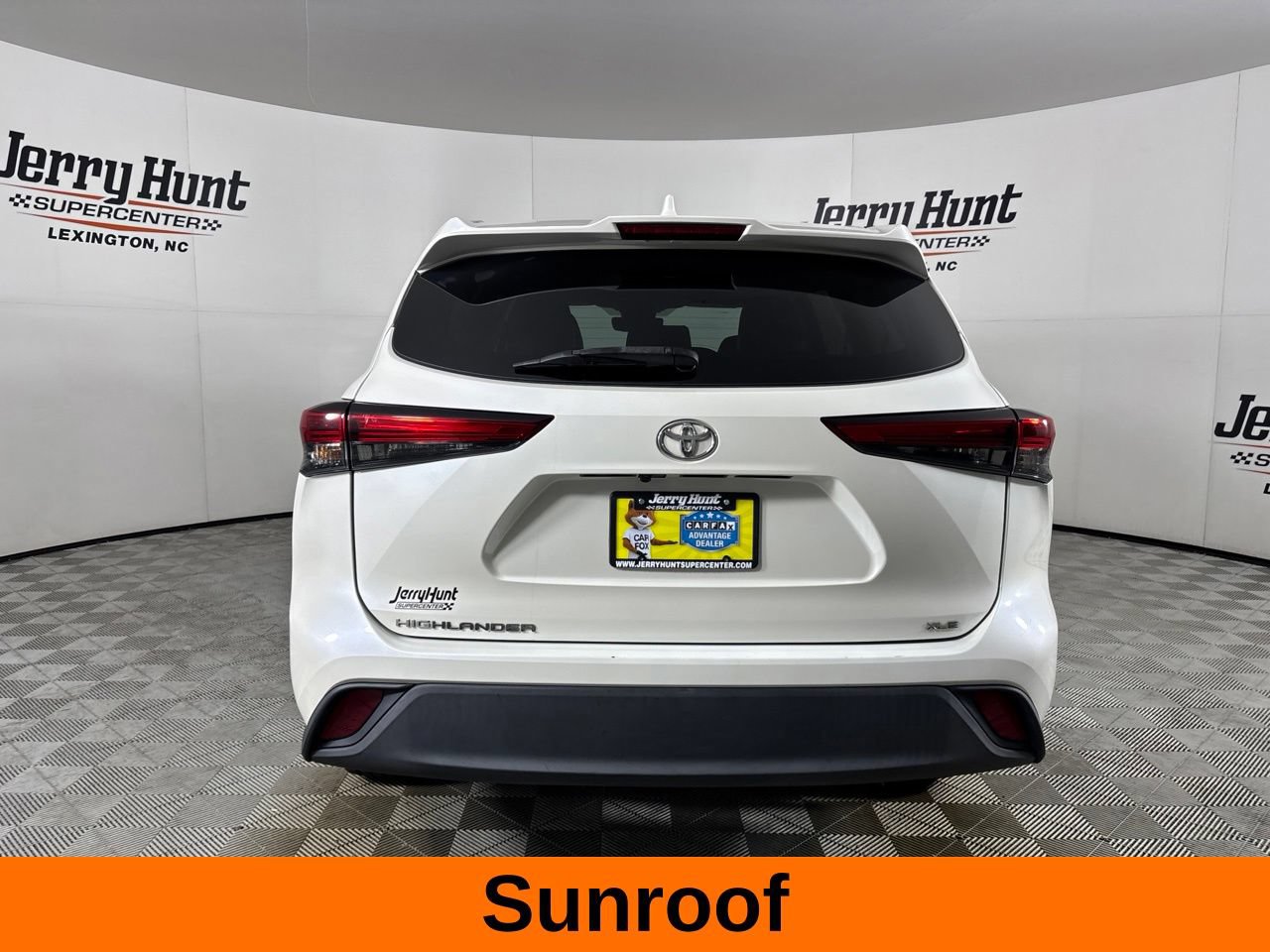 Used 2021 Toyota Highlander XLE FWD image 7