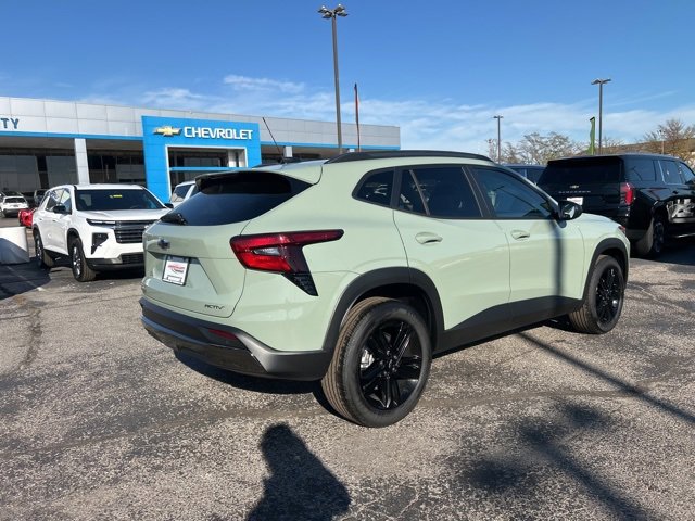 New 2026 Chevrolet Trax ACTIV w/ Sunroof Package image 3