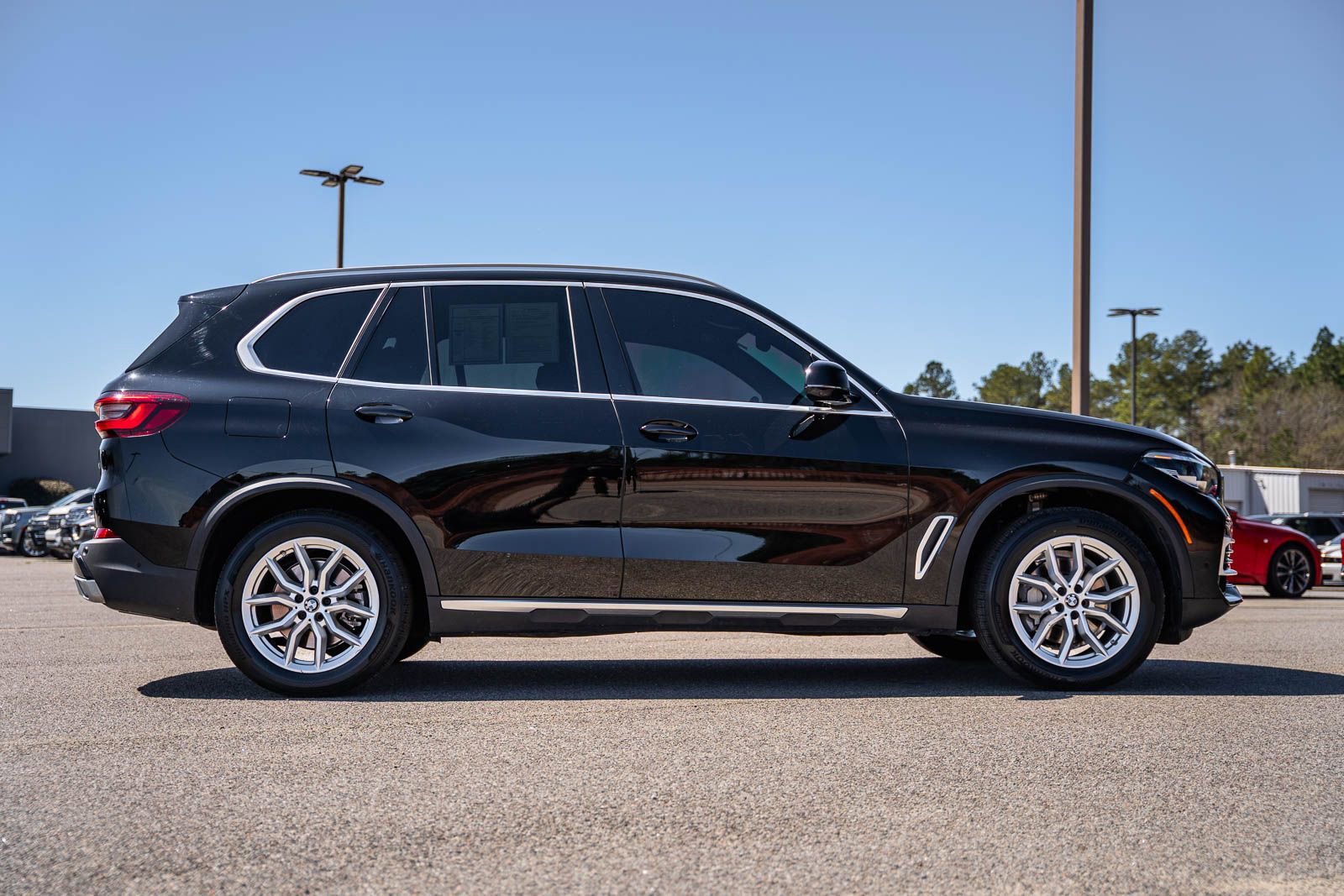 Used 2023 BMW X5 xDrive40i w/ Premium Package AWD/4WD image 8