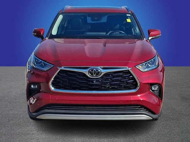 Used 2021 Toyota Highlander Platinum image 2