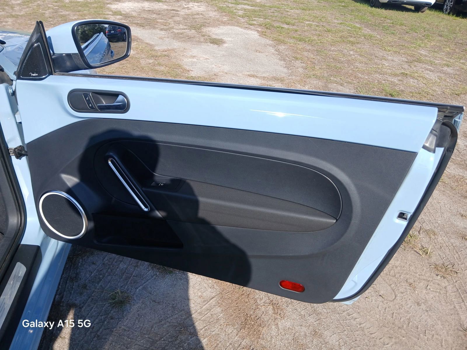 Used 2014 Volkswagen Beetle 2.5 image 12