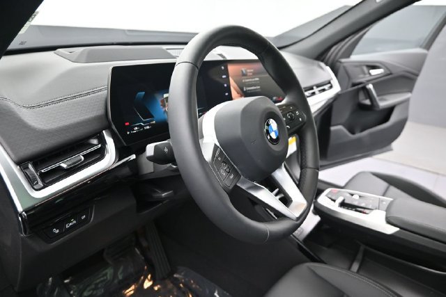 New 2026 BMW X2 xDrive28i w/ Technology Package AWD/4WD image 18