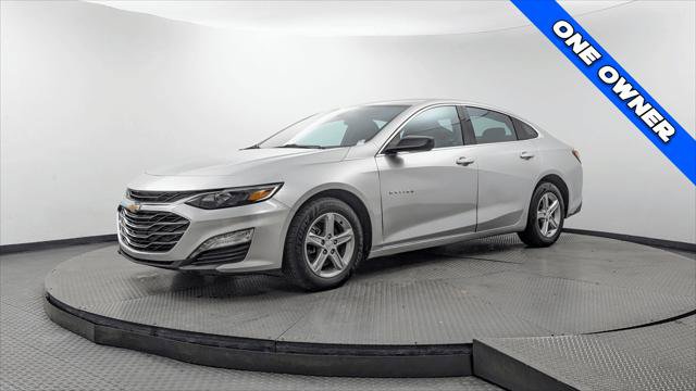 Used 2022 Chevrolet Malibu LT FWD image 2