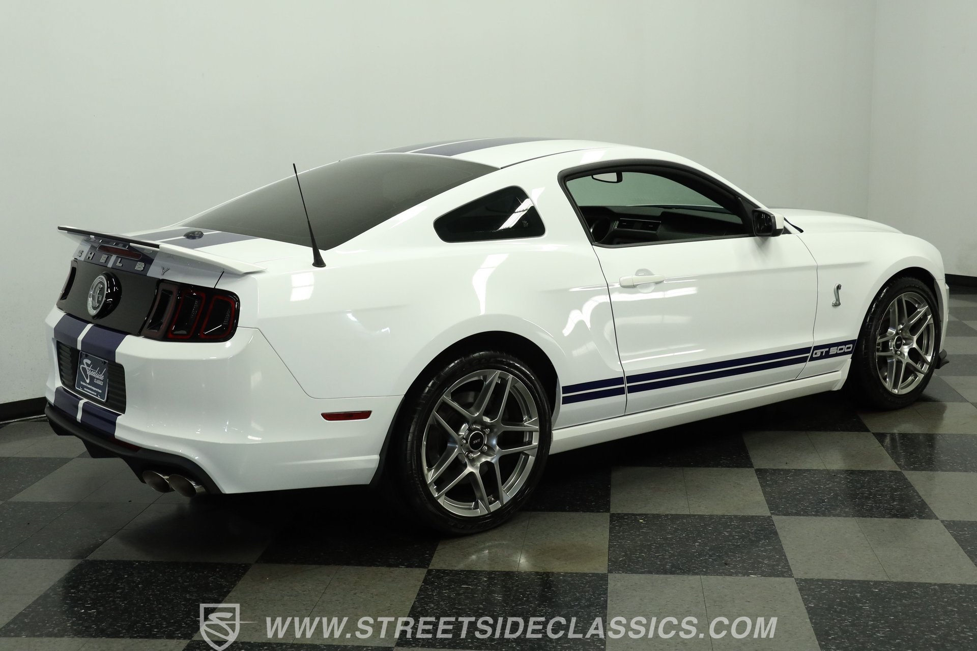 Used 2014 Ford Mustang Shelby GT500 RWD image 12