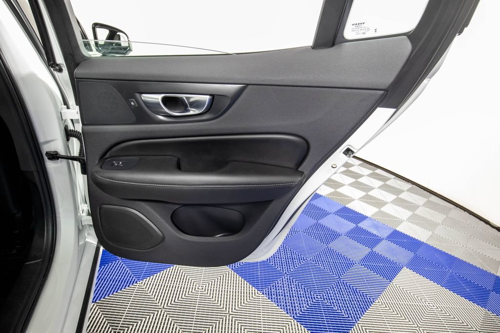 Used 2025 Volvo S60 B5 Core FWD image 15
