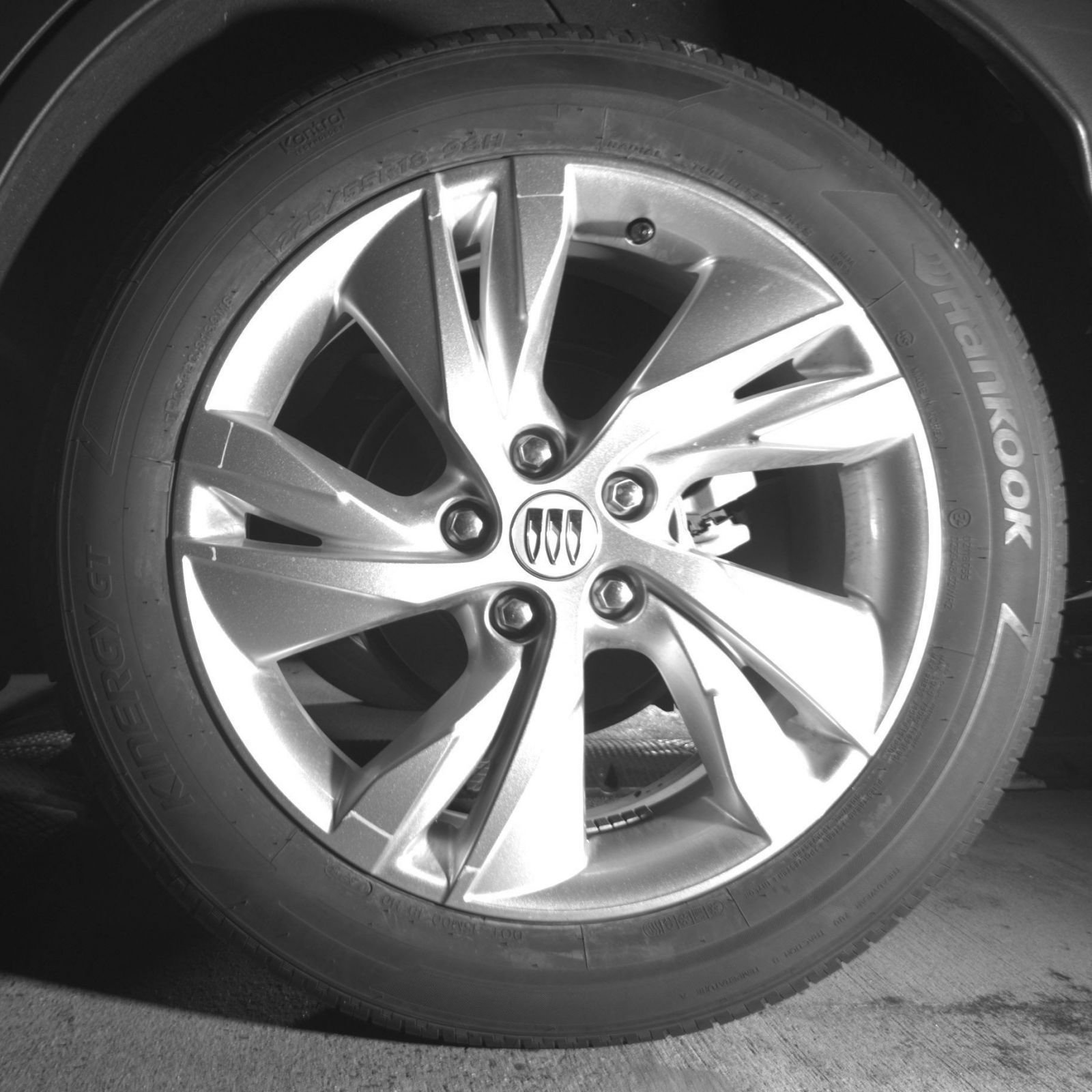 Used 2025 Buick Encore GX Preferred AWD/4WD image 17