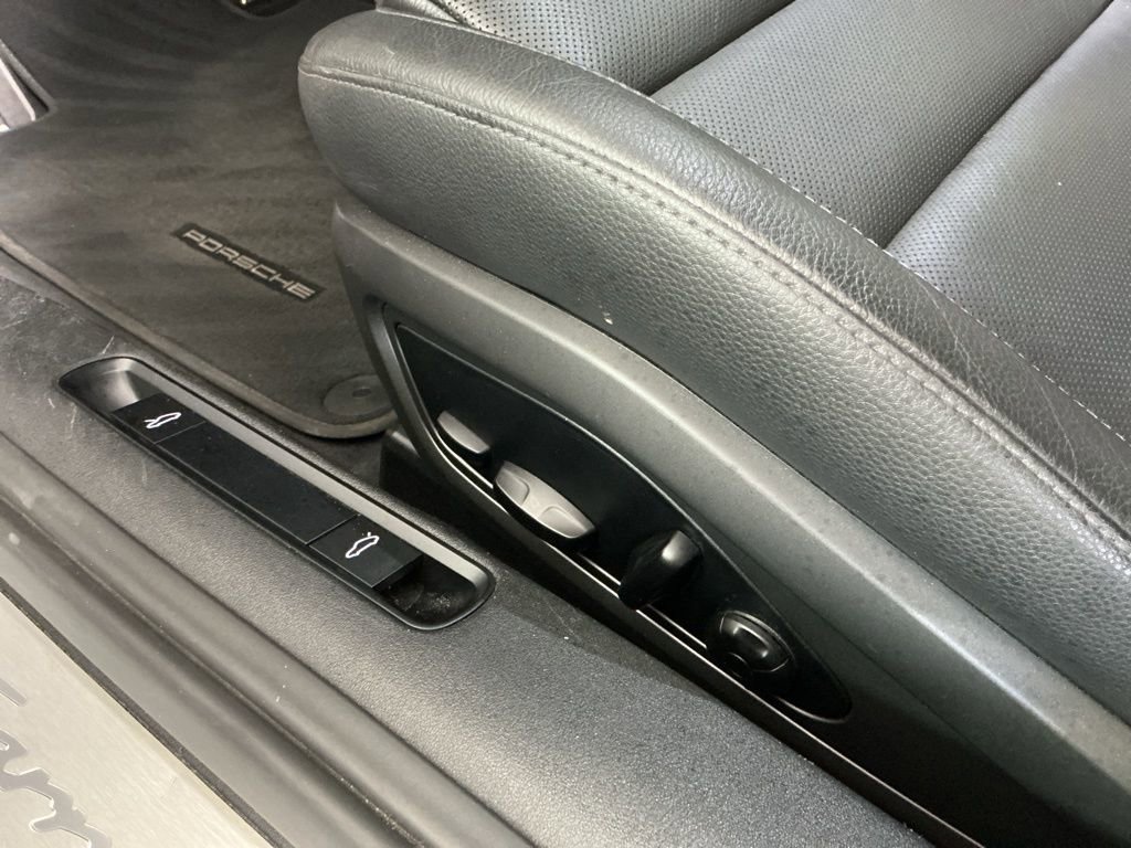 Used 2020 Porsche 911 Carrera RWD image 21