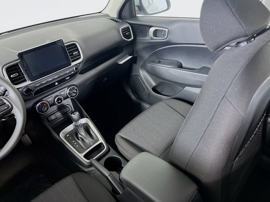 New 2026 Hyundai Venue SE FWD image 19