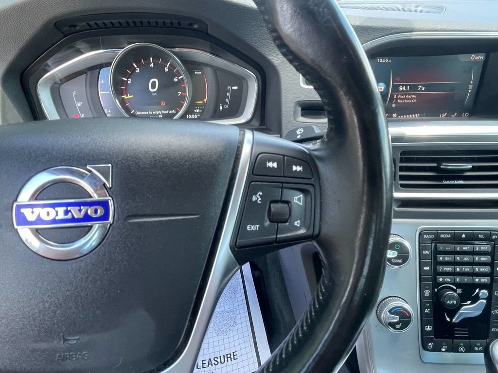 Used 2018 Volvo S60 T5 Inscription AWD/4WD image 17