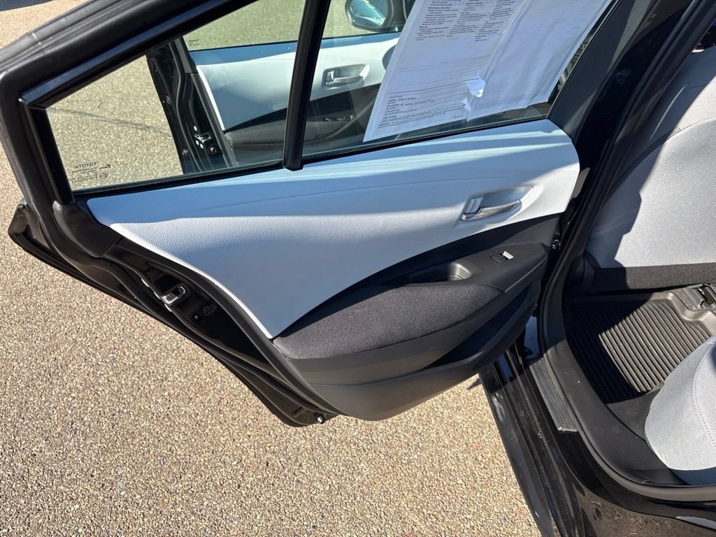 Certified 2026 Toyota Corolla SE w/ SE Package FWD image 14