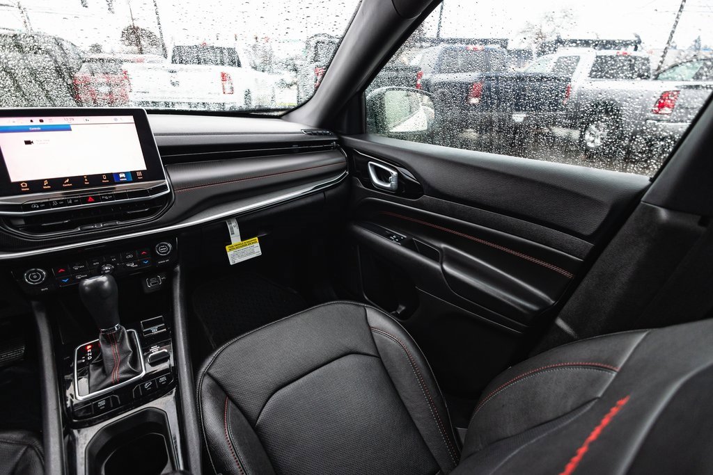 Used 2023 Jeep Compass Trailhawk w/ Trailhawk Elite Group image 26