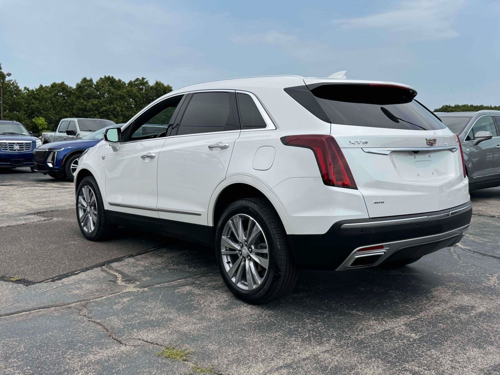 Certified 2024 Cadillac XT5 Premium Luxury AWD/4WD image 7
