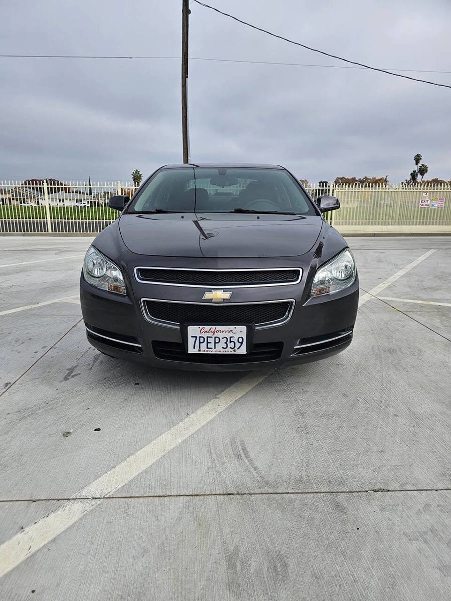 Used 2010 Chevrolet Malibu LT w/ Power Convenience Package image 3