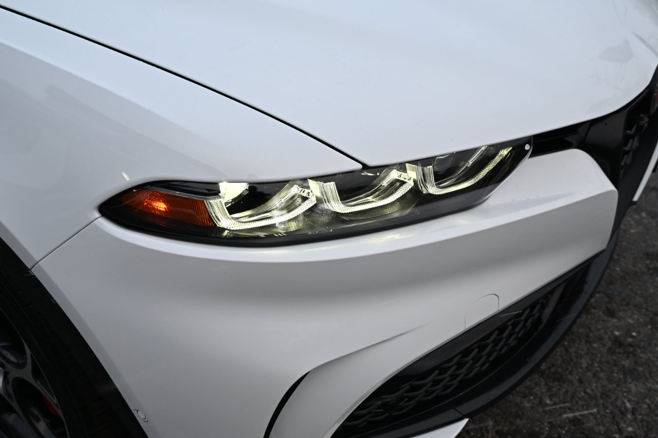 Used 2024 Alfa Romeo Tonale Veloce w/ Active Assist Package image 48