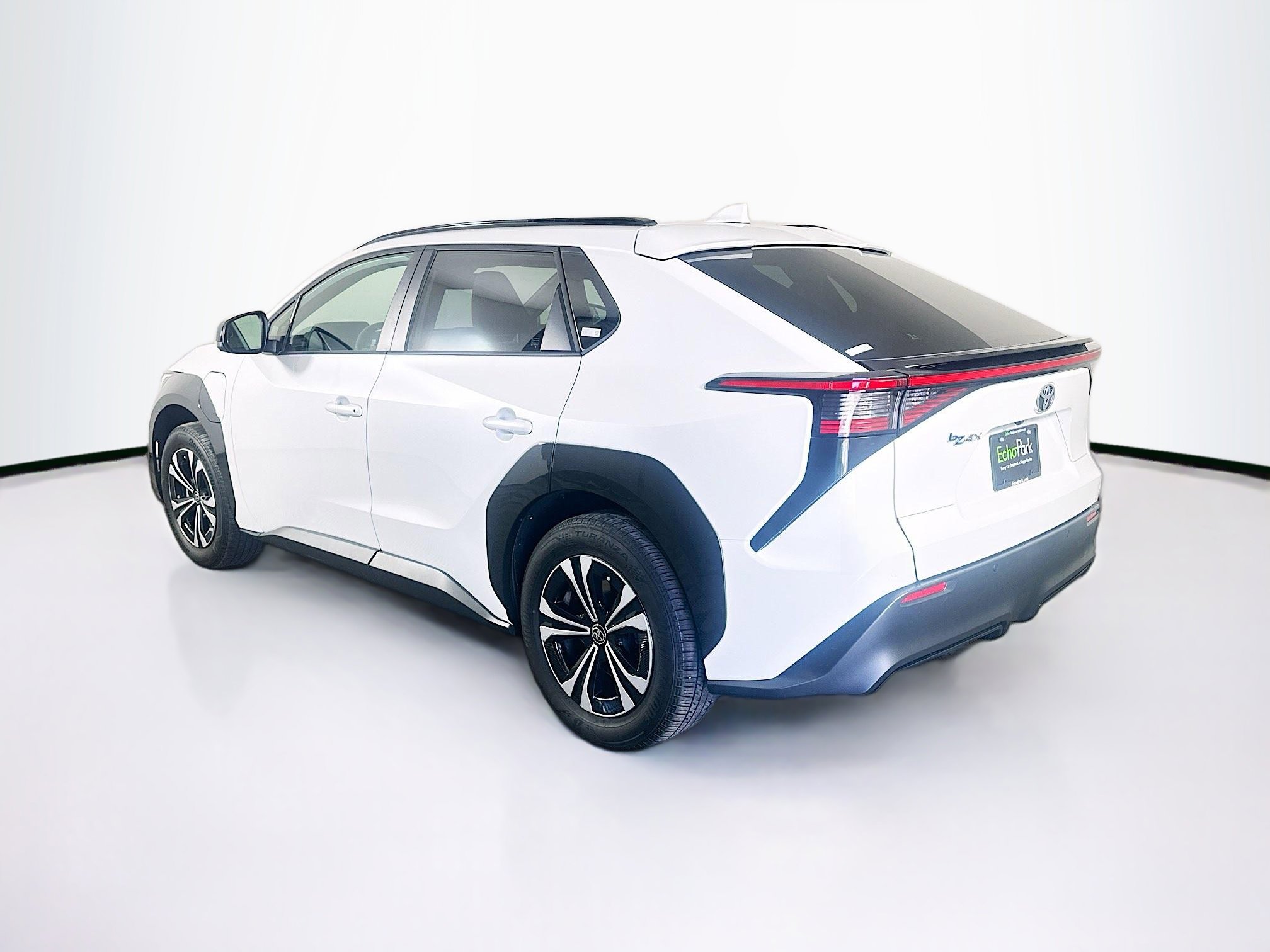 Used 2023 Toyota bZ4X XLE w/ Weather Package FWD image 5