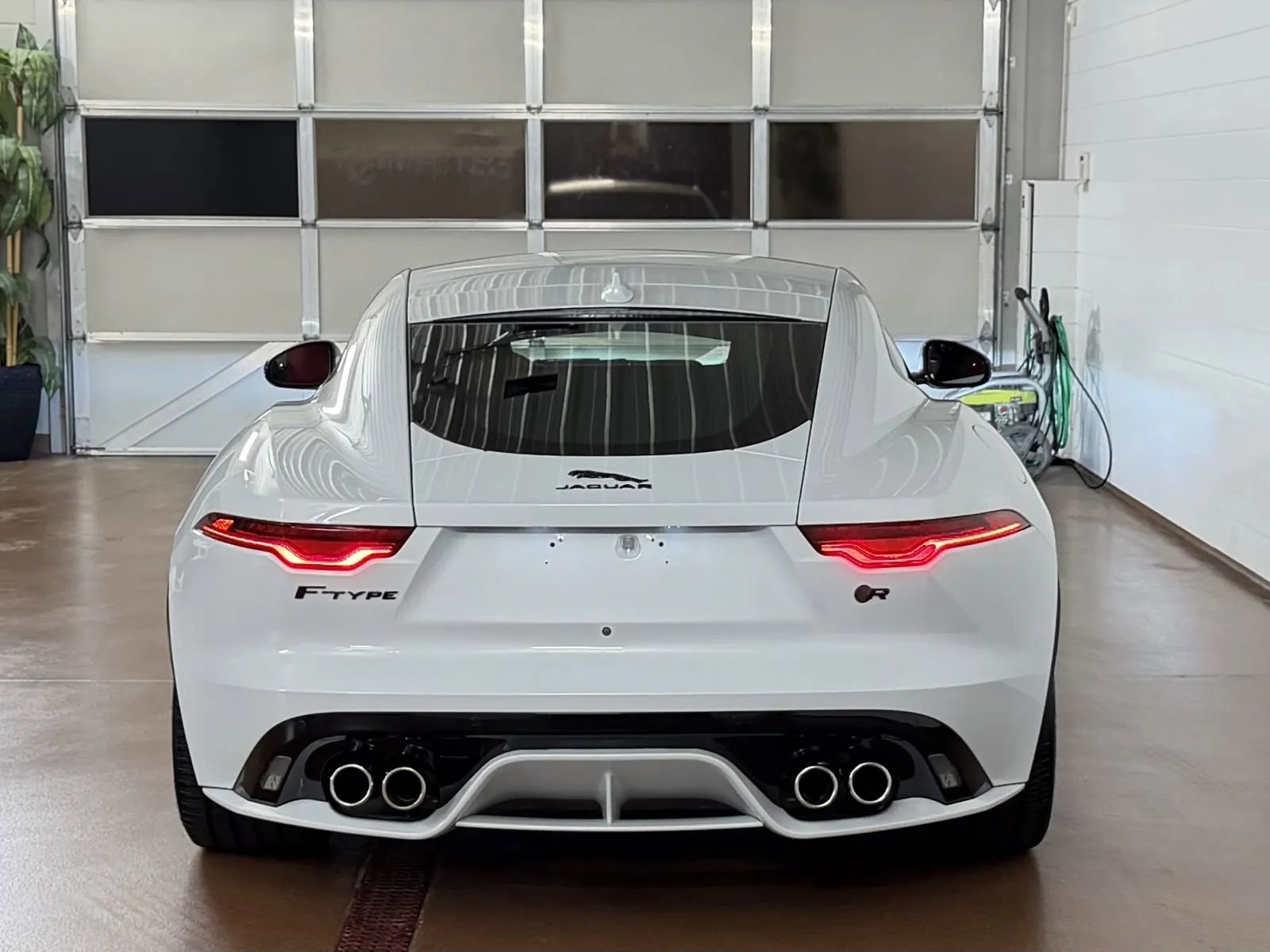 Used 2021 Jaguar F-TYPE R AWD/4WD image 4