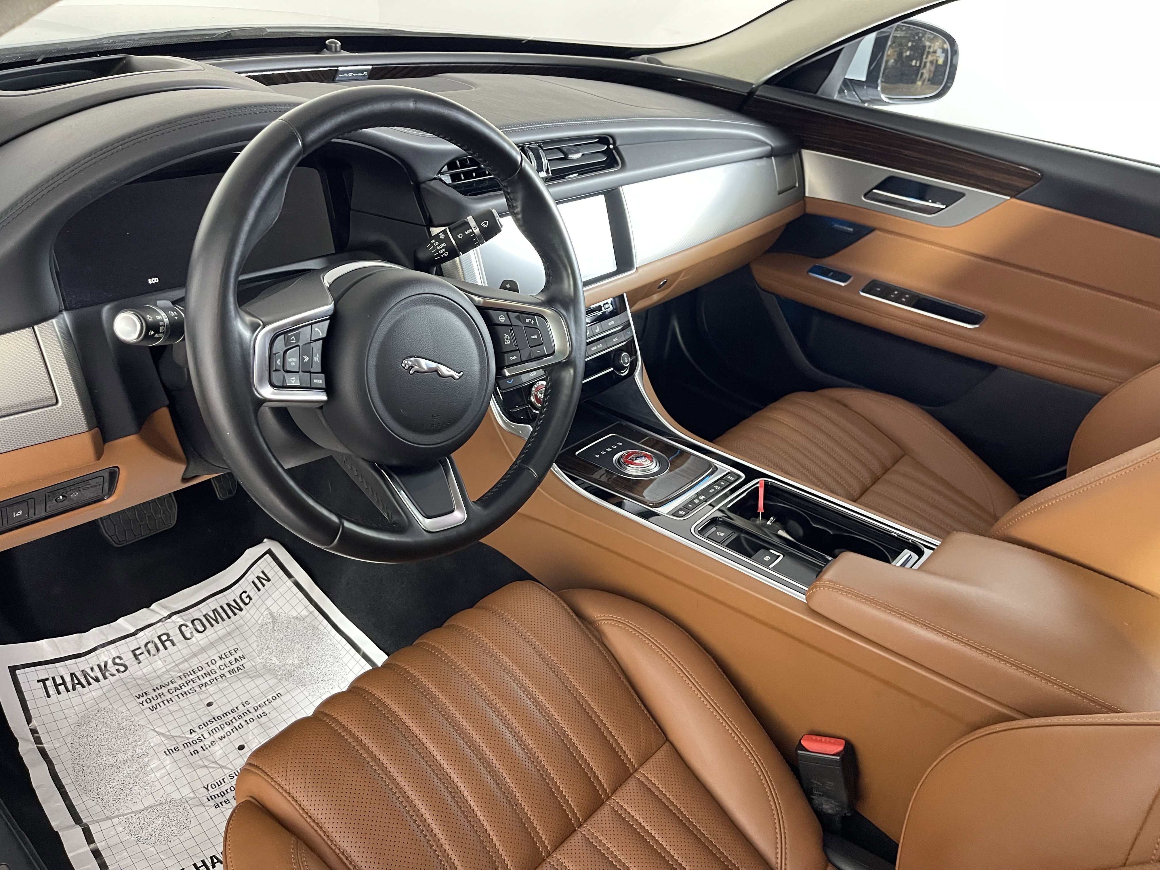 Used 2018 Jaguar XF Portfolio image 11