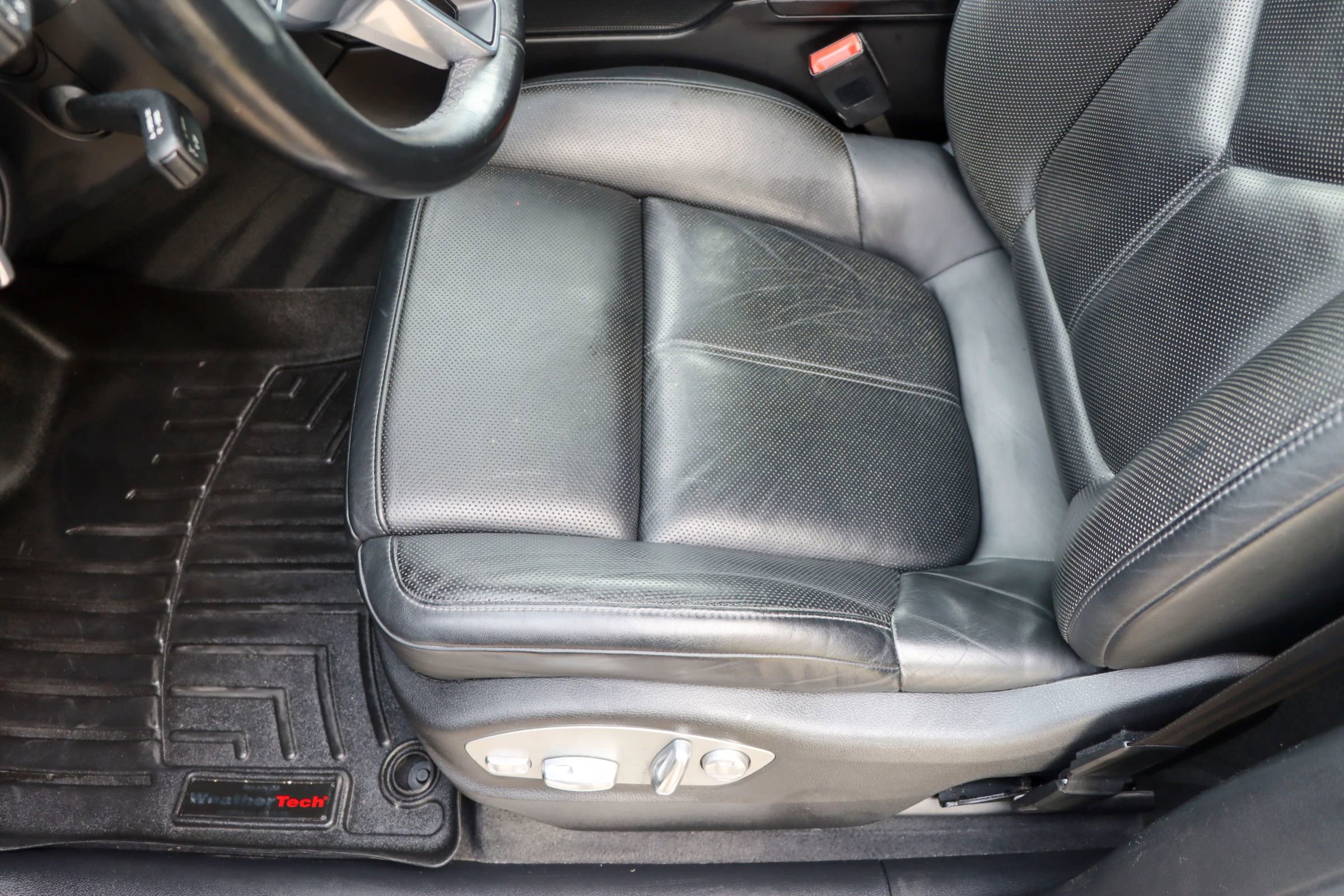 Used 2017 Porsche Macan S image 16