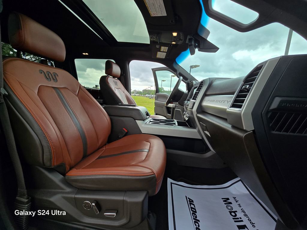 Used 2019 Ford F250 King Ranch w/ King Ranch Ultimate Package AWD/4WD image 32