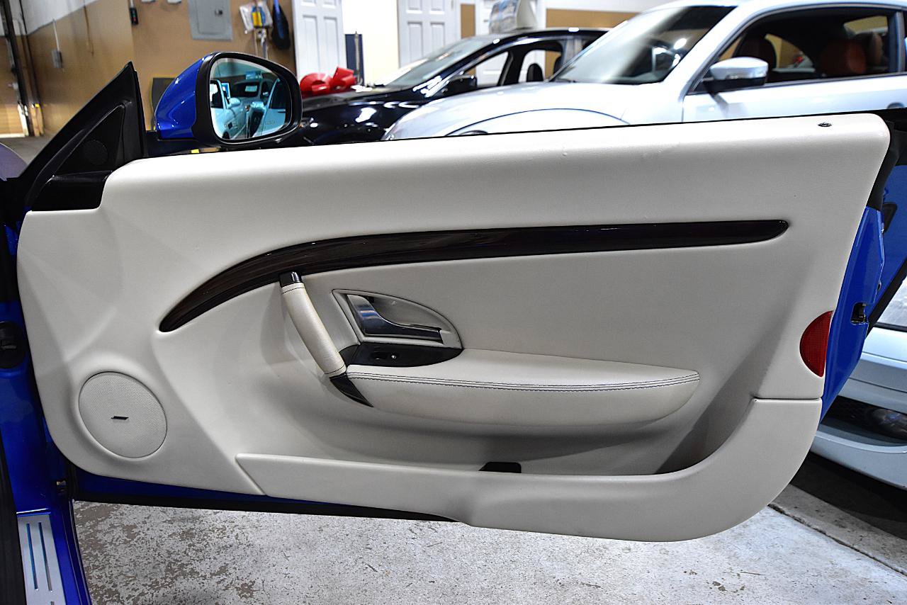 Used 2015 Maserati GranTurismo Convertible RWD image 42