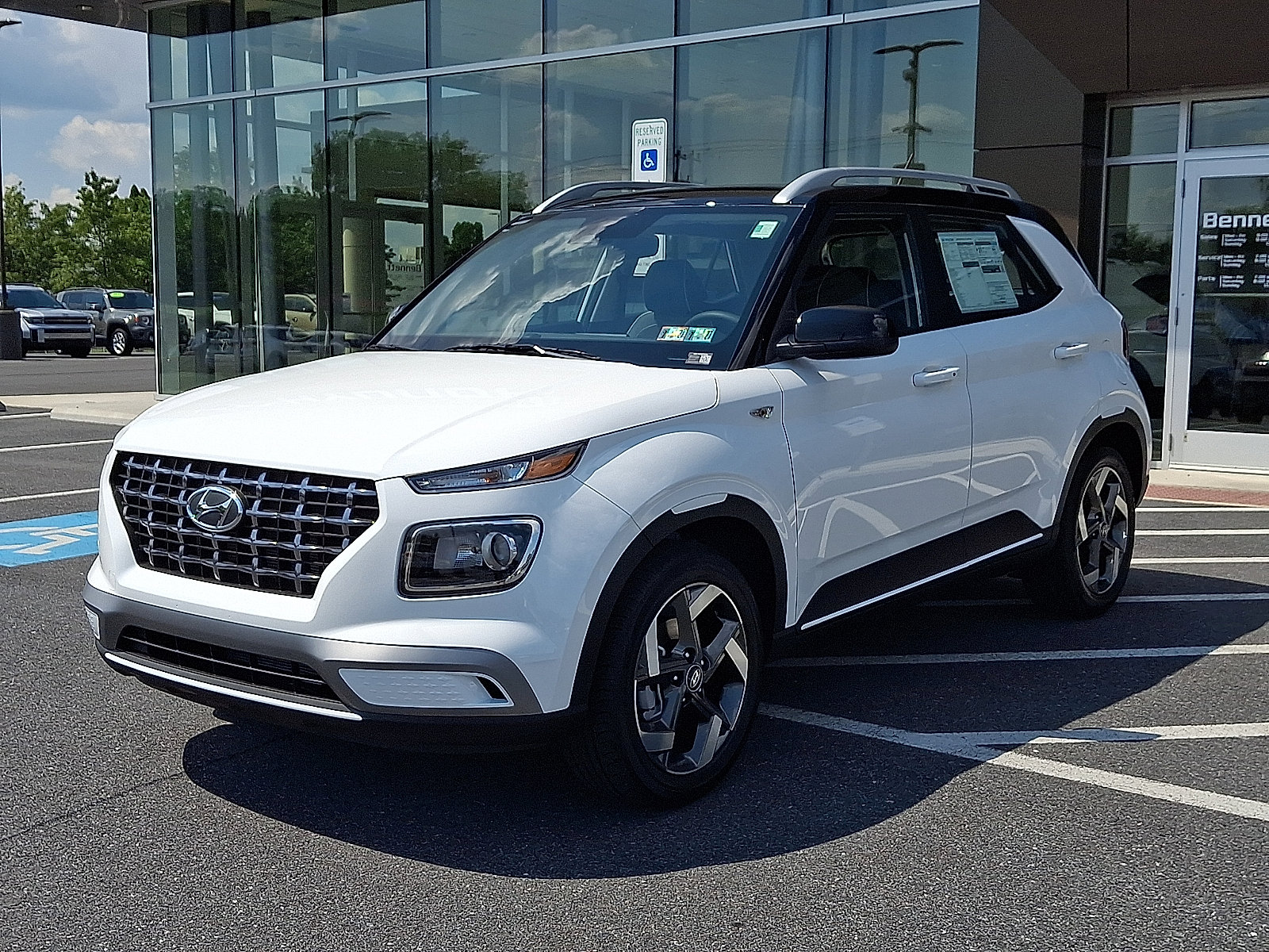 New 2026 Hyundai Venue SEL FWD image 2