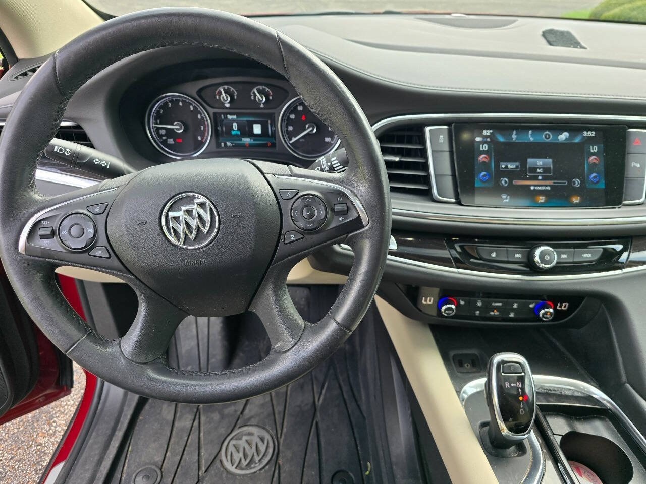 Used 2019 Buick Enclave Essence FWD image 6