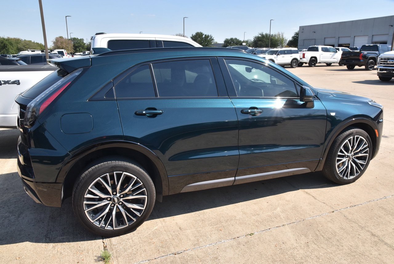 Used 2024 Cadillac XT4 Sport FWD image 5