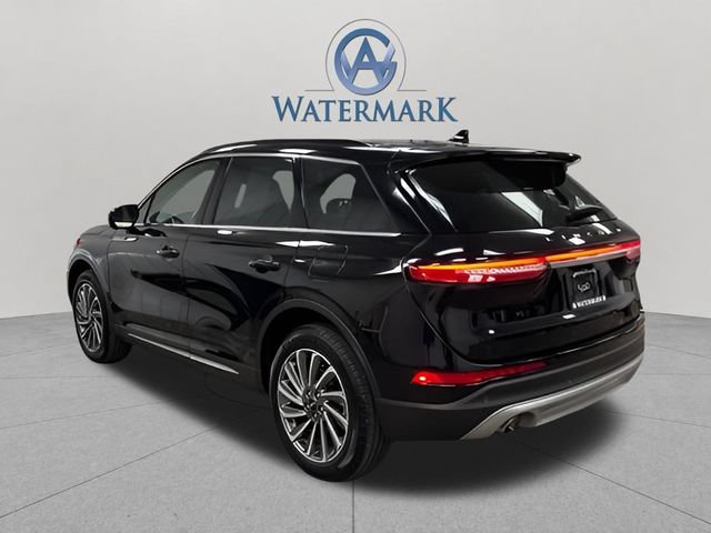 Used 2025 Lincoln Corsair Reserve w/ Equipment Group 202A FWD image 3