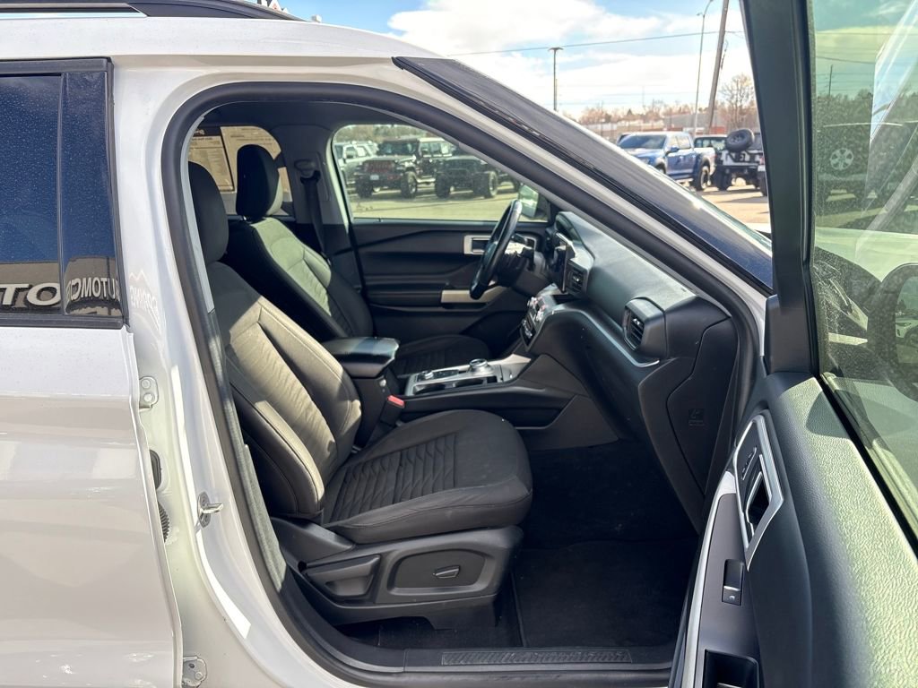 Used 2021 Ford Explorer XLT w/ Class III Trailer Tow Package image 30