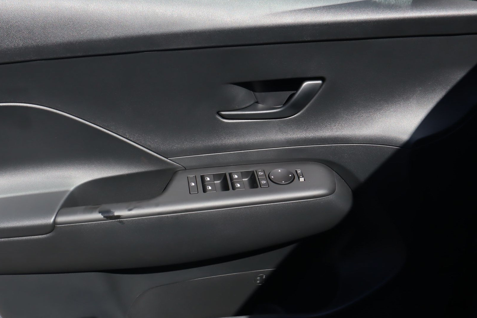 New 2027 Hyundai Kona SE FWD image 21