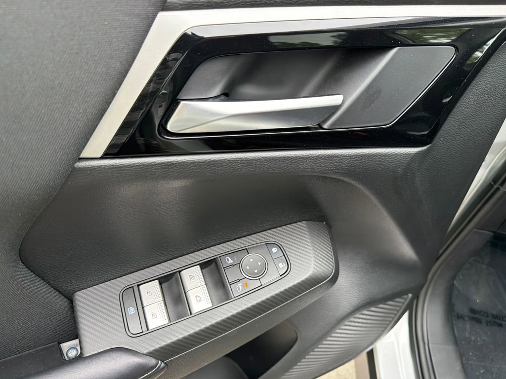 Used 2025 Mitsubishi Outlander ES AWD/4WD image 17