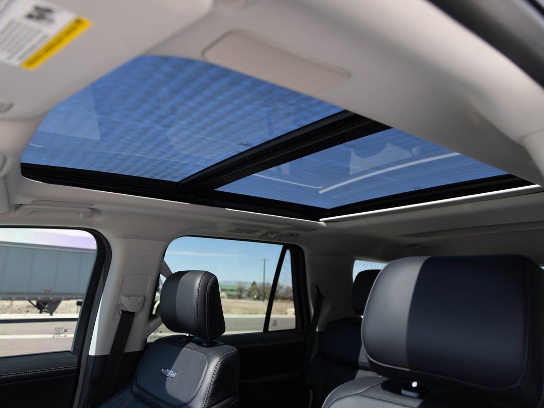 Used 2025 Ford Expedition Platinum w/ Driver's Package image 18