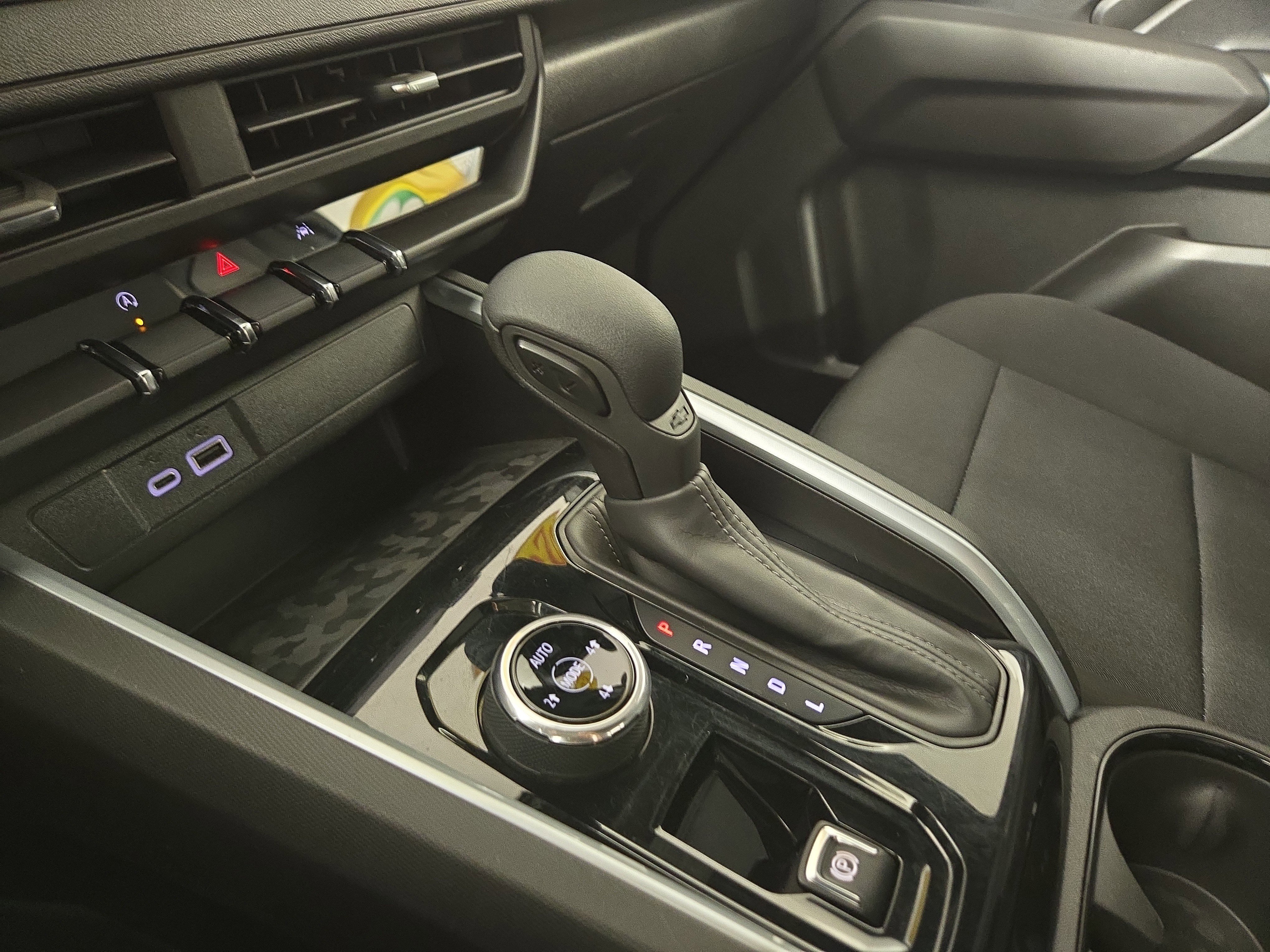 Certified 2023 Chevrolet Colorado Trail Boss w/ Technology Package image 23