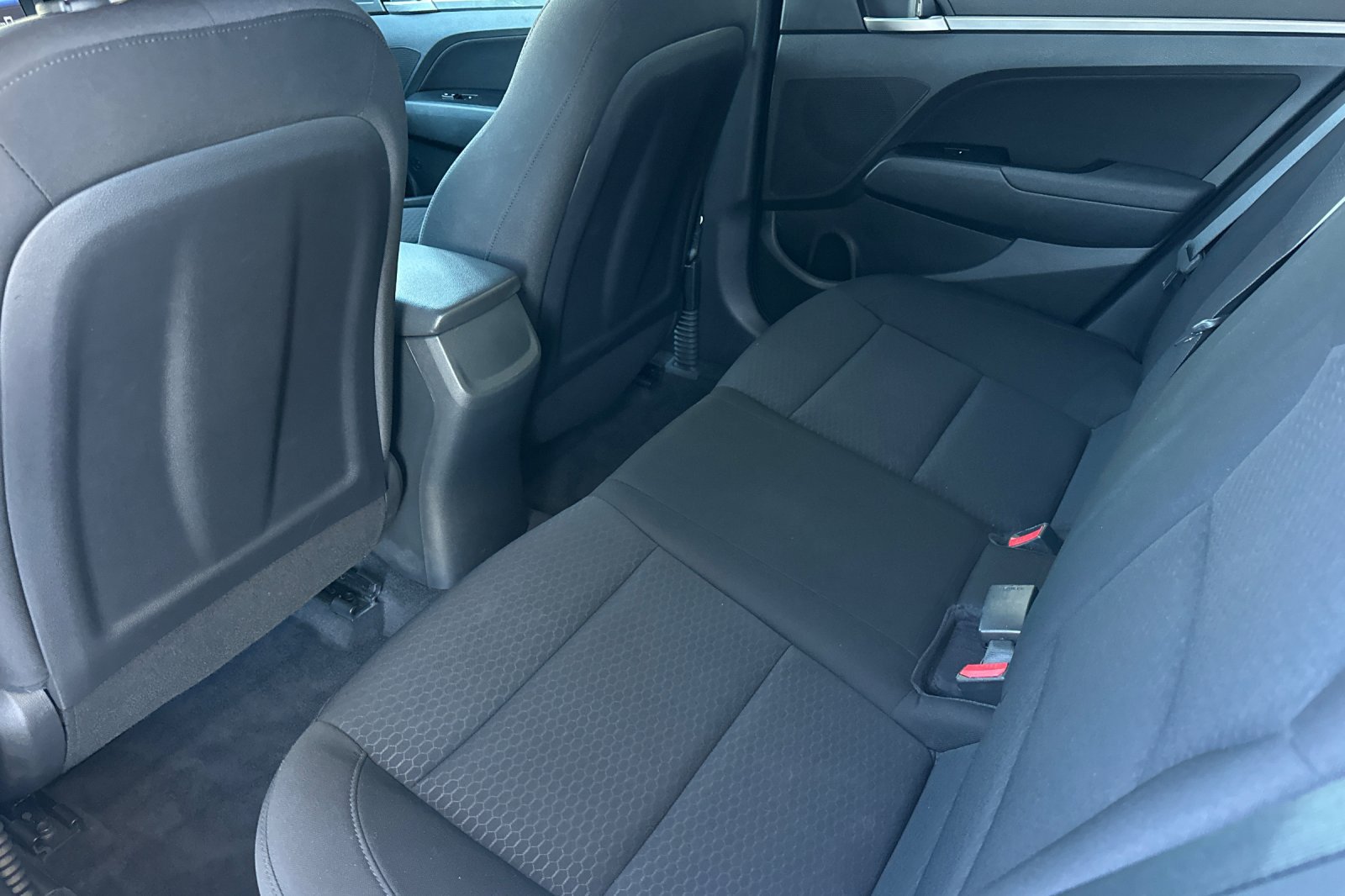 Used 2020 Hyundai Elantra SEL w/ Cargo Package (C1) FWD image 11
