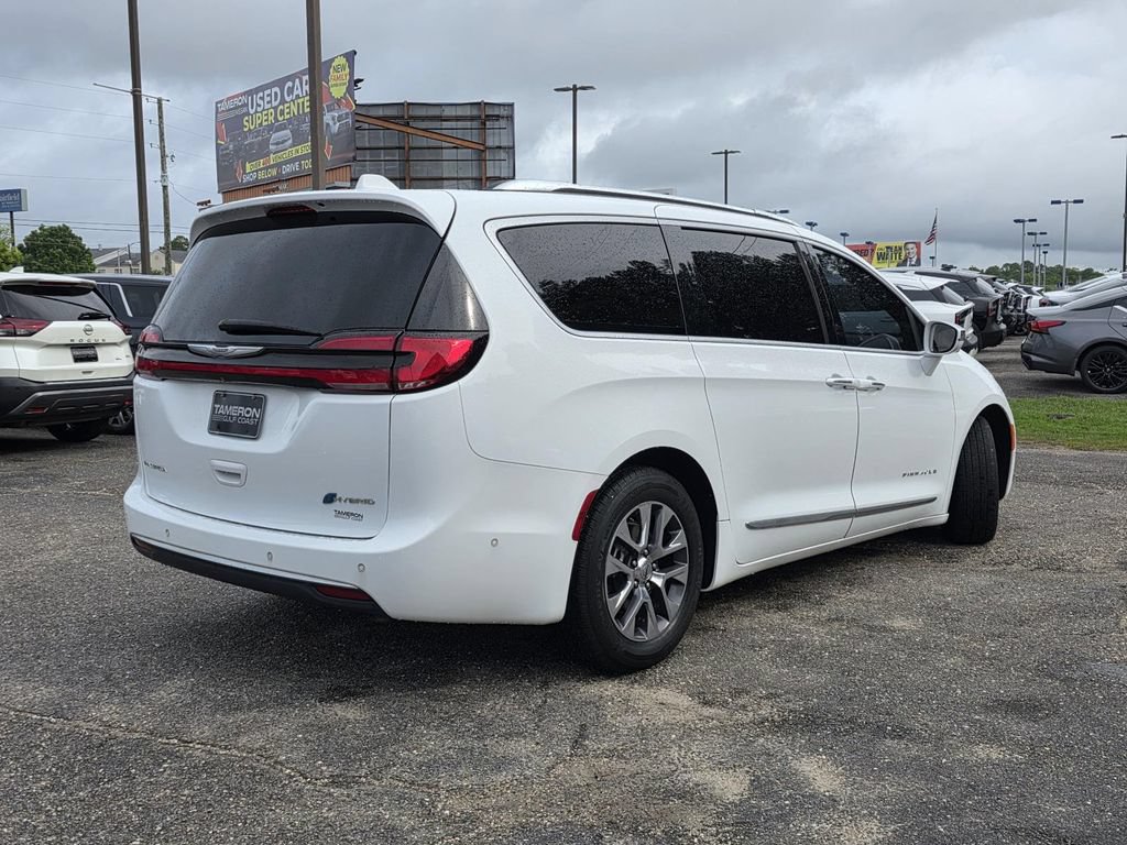 Used 2022 Chrysler Pacifica Pinnacle FWD image 6