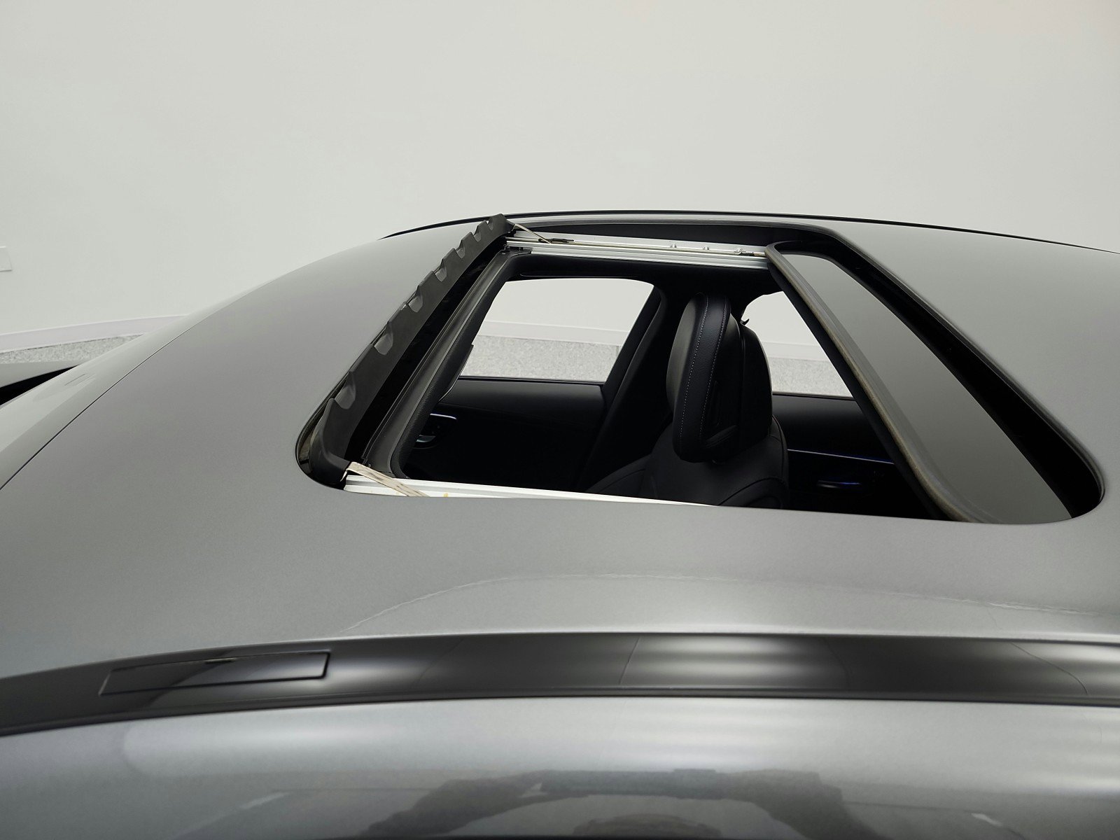 Used 2023 Mercedes-Benz C 300 Sedan image 11