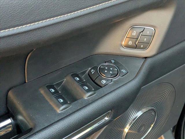 Used 2024 Ford Expedition XLT image 12