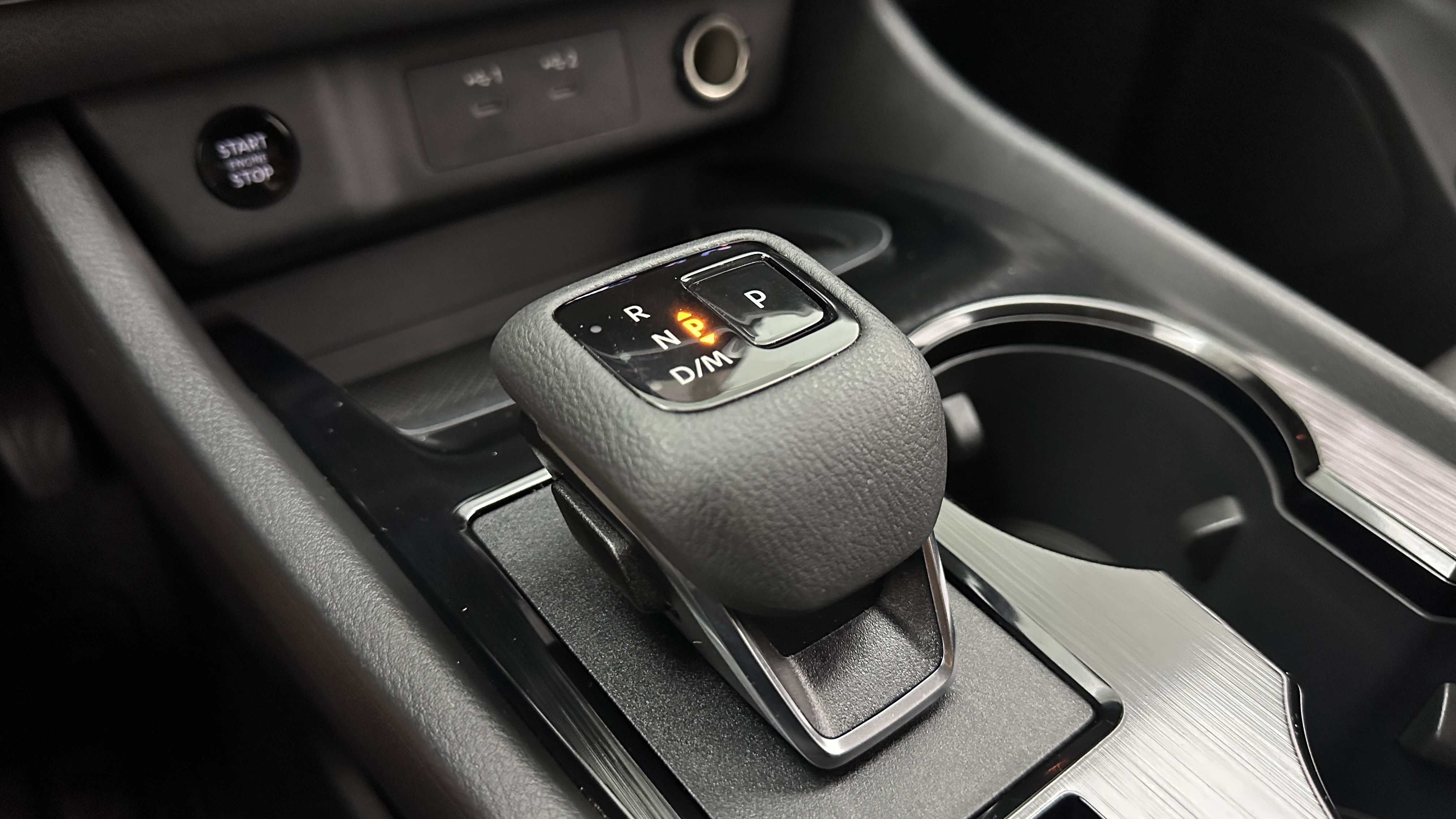 Used 2025 Nissan Rogue SV image 13