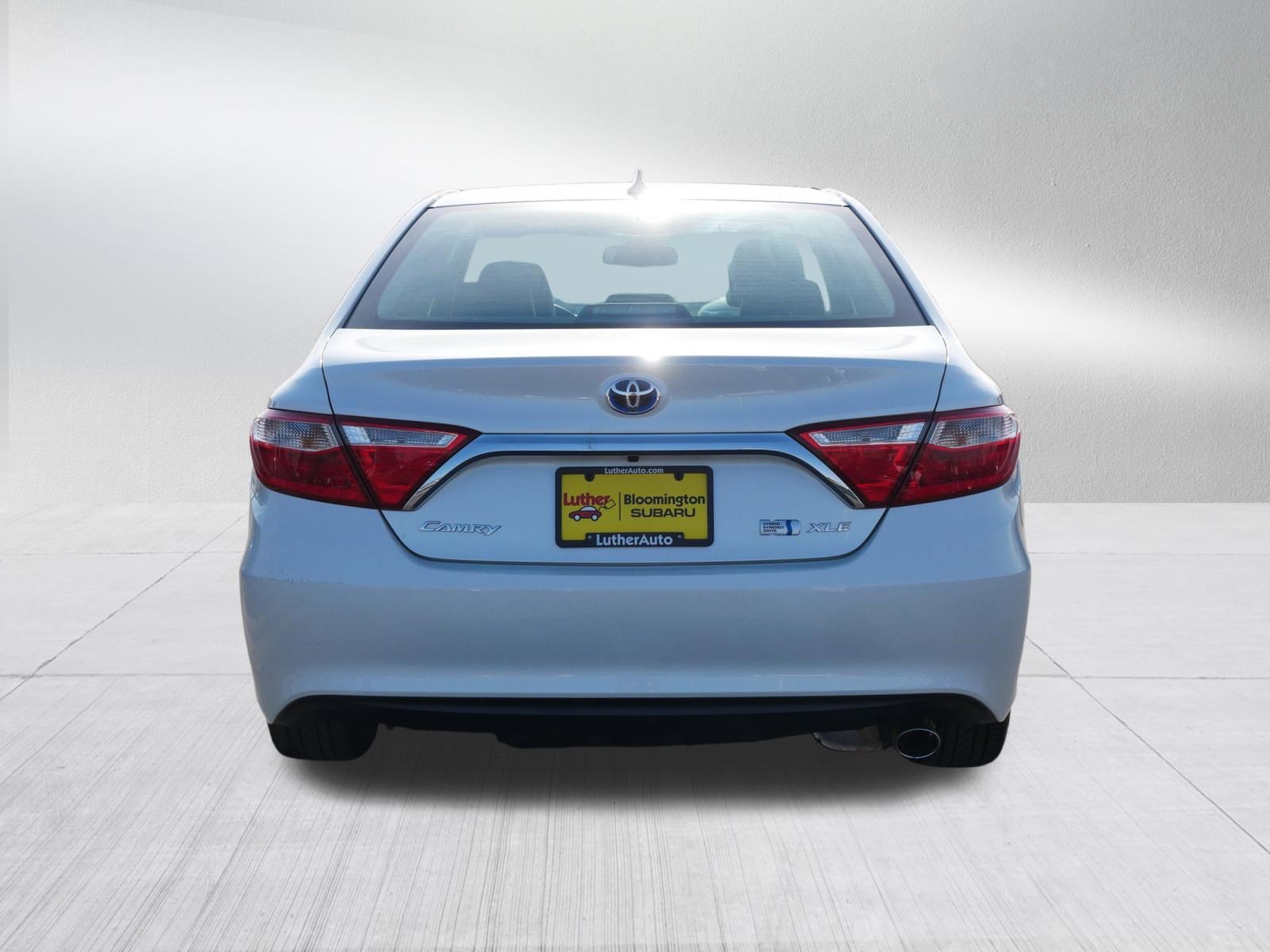 Used 2017 Toyota Camry XLE w/ Moonroof Package image 6