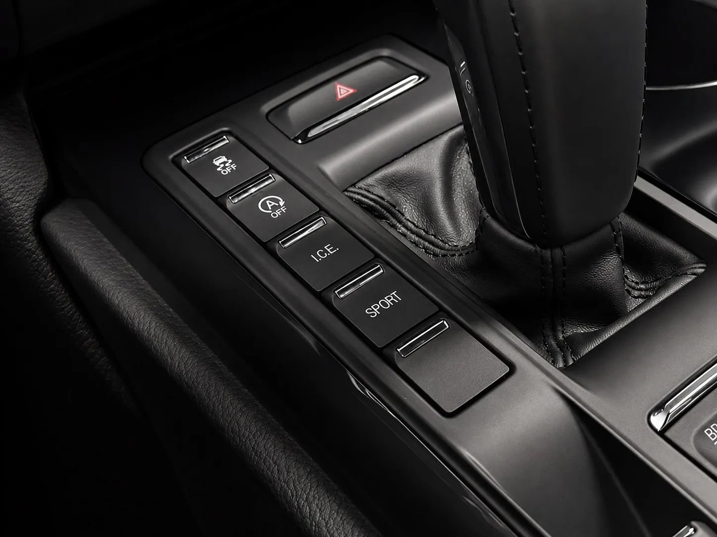 Used 2024 Maserati Ghibli Modena Q4 AWD/4WD image 47