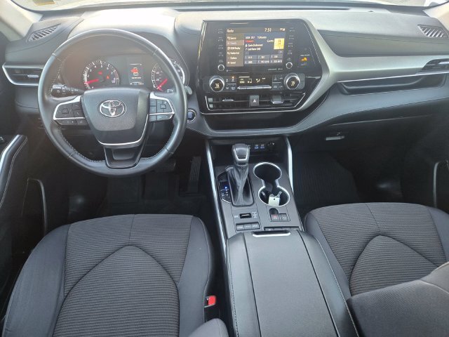 Certified 2022 Toyota Highlander LE AWD/4WD image 11