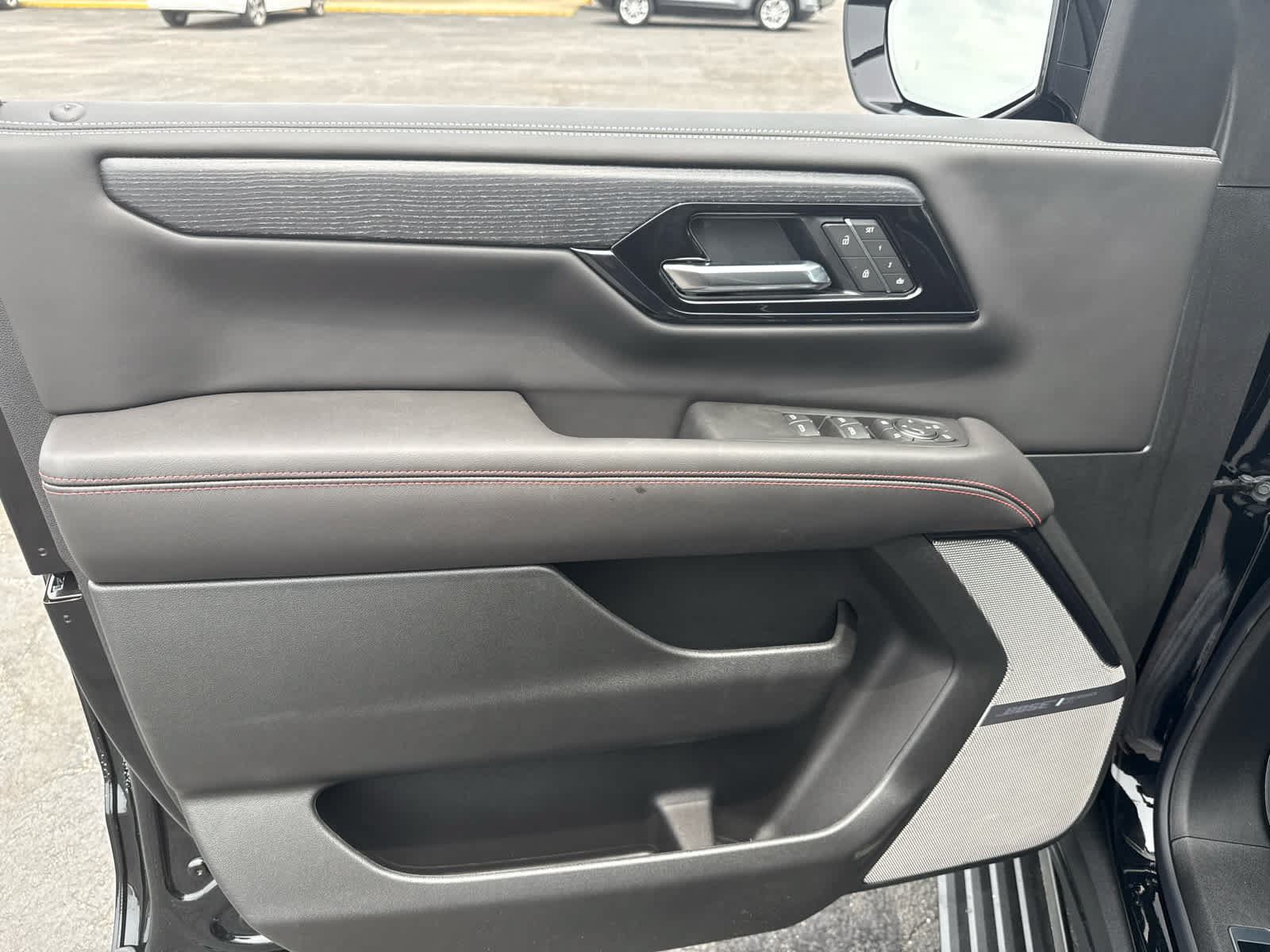 New 2026 GMC Yukon XL AT4 Ultimate w/ LPO, Floor Liner Package AWD/4WD image 13