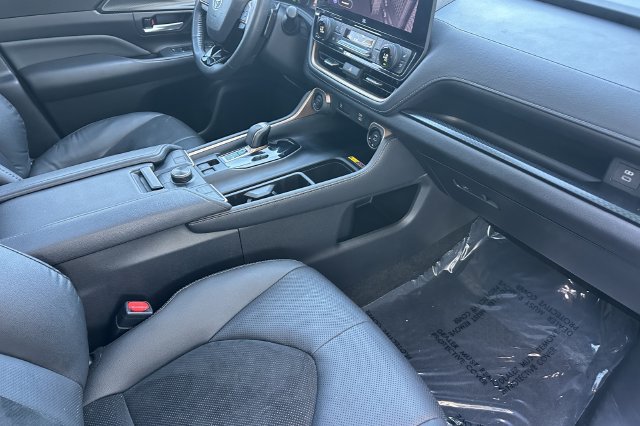 Used 2025 Toyota Grand Highlander AWD Hybrid image 19