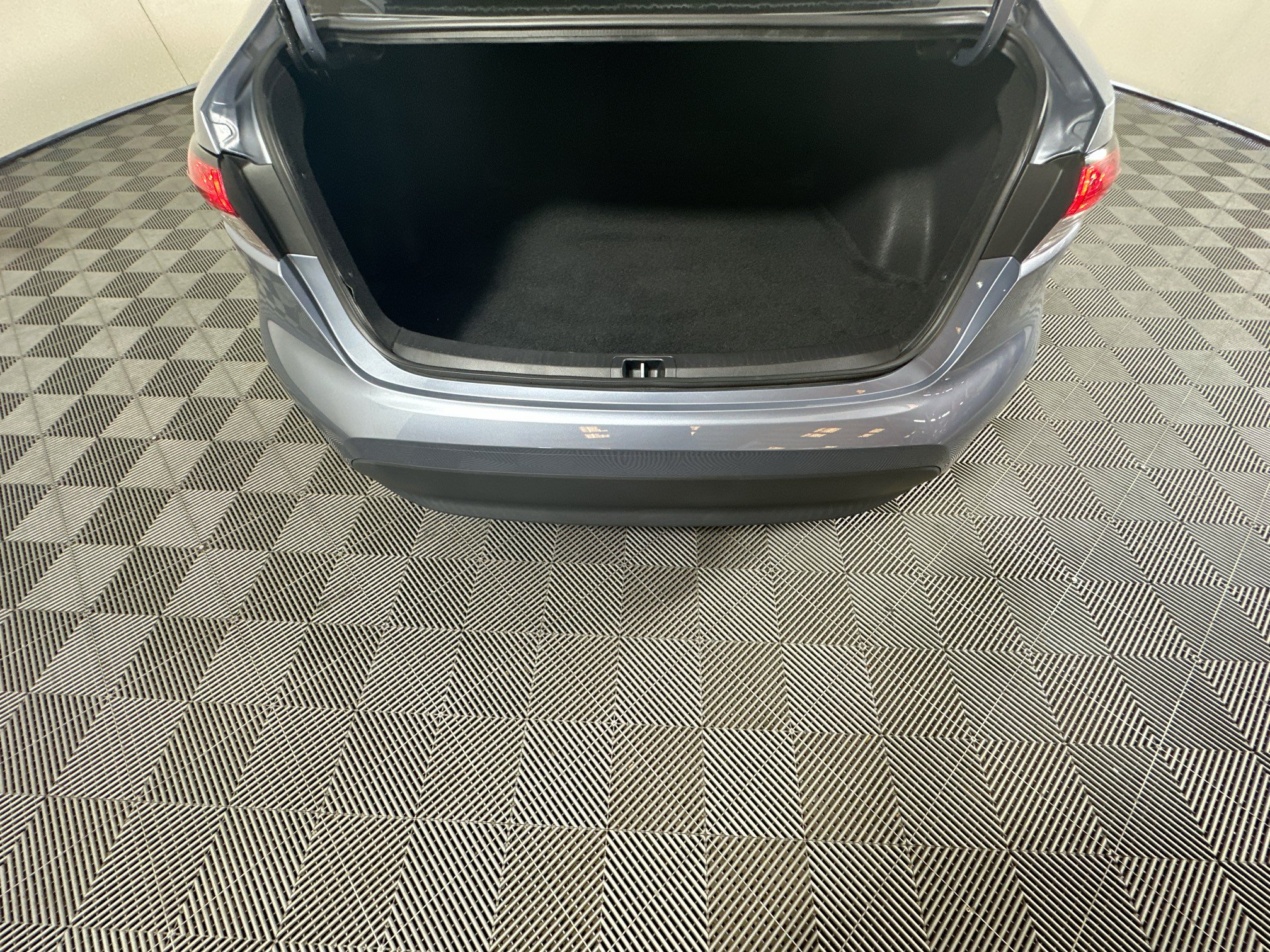Used 2024 Toyota Corolla LE FWD image 30