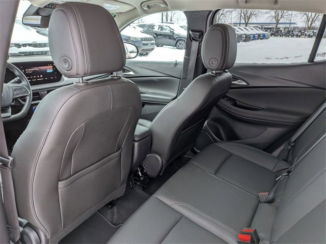 Used 2024 Buick Encore GX Sport Touring image 25