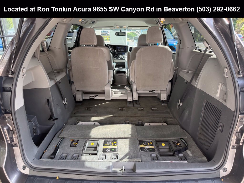 Used 2017 Toyota Sienna LE FWD image 10